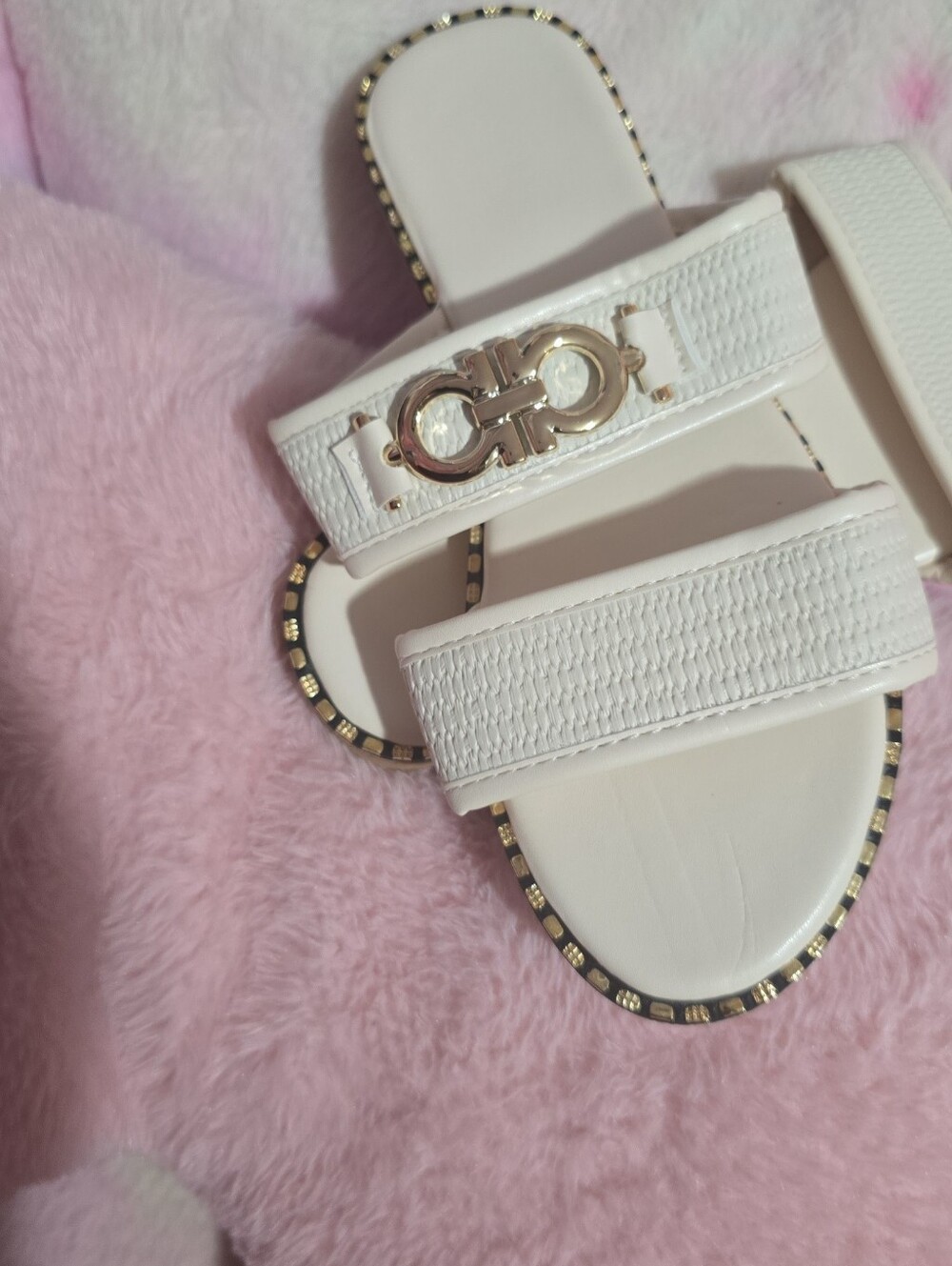 Department: Women / Category: Accessories